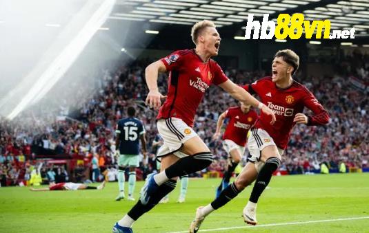 Peter Schmeichel Peter Schmeichel slams Erik ten Hag’s treatment of Manchester United hero Scott McTominay - Bóng Đá