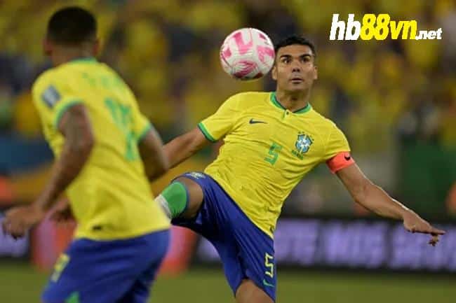 Casemiro misses Brazil training and major doubt to face Uruguay due to ankle injury - Bóng Đá