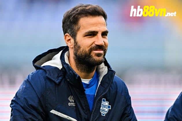 Cesc Fabregas names surprise favourite team to watch - Bóng Đá