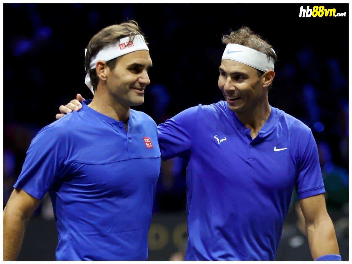 Federer (trái) và Nadal tại Laver Cup 2022 - giải đấu cuối cùng của tay vợt Thuỵ Sĩ. Ảnh: AP