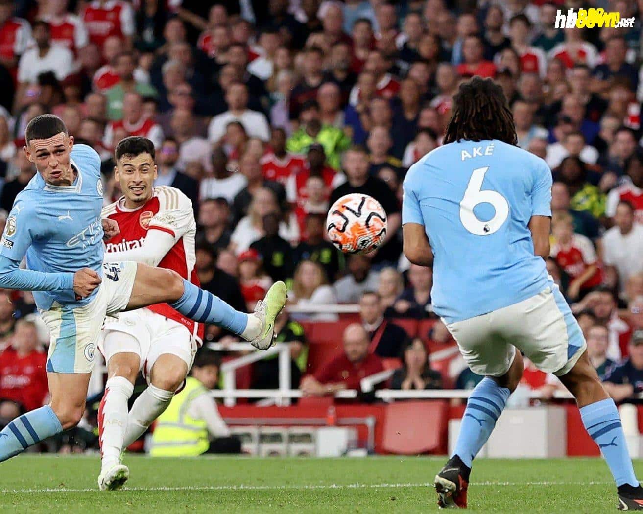 Martinelli (áo đỏ) ghi bàn trong trận Arsenal 1-0 Man City hôm 8/10. Ảnh: Arsenal