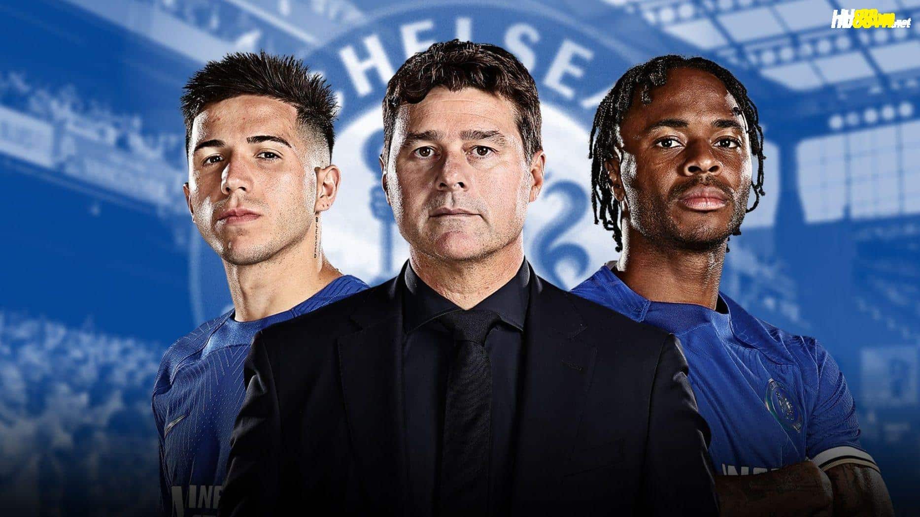 Pochettino (giữa) cùng Enzo Fernandez (trái) và Raheem Sterling (phải) đang mang lại những chuyển biến tích cực cho Chelsea. Ảnh: Sky Sports