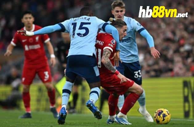 5 duels won, 3 key passes – Liverpool ace silenced his critics with redemptive display v Brentford - Bóng Đá