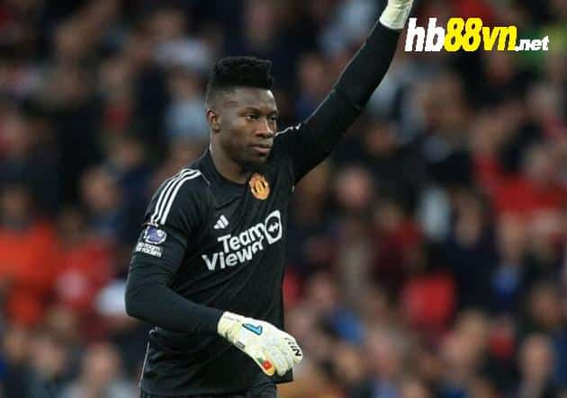 Andre Onana makes six saves to hand Manchester United a 1-0 victory over Wolverhampton Wanderers - Bóng Đá